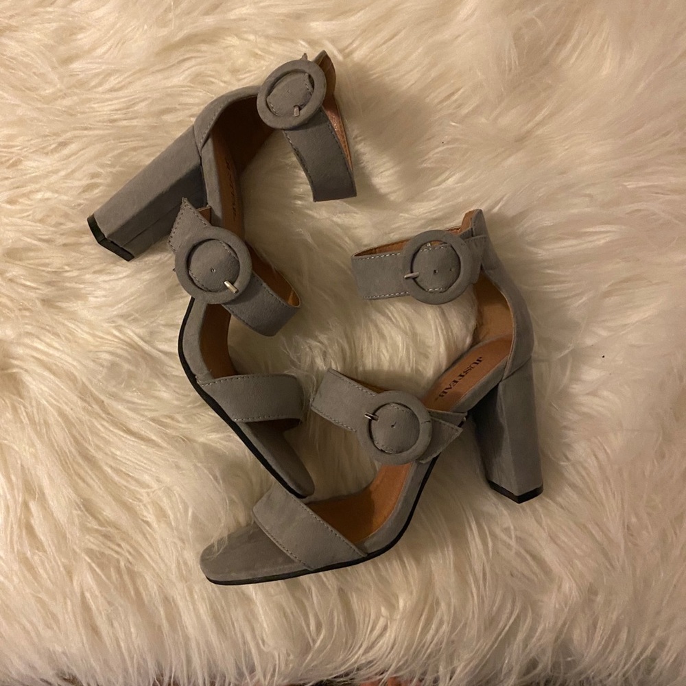 3 1/2 inch heels grey
